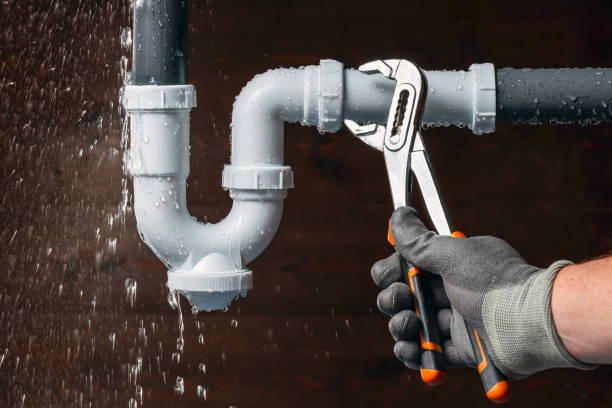 Professional Leak Detection technician working in King, WI